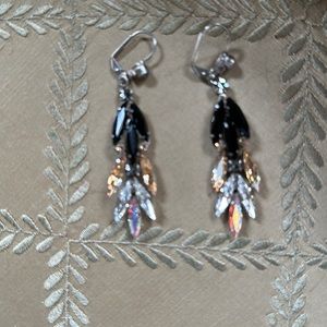 Dangle crystal earrings